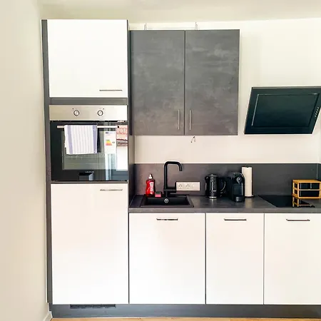 Apartment Contactless Self-check-in - Stayhere Studio 10 *